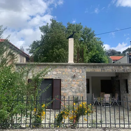 別荘 Stymfalia Cozy Village