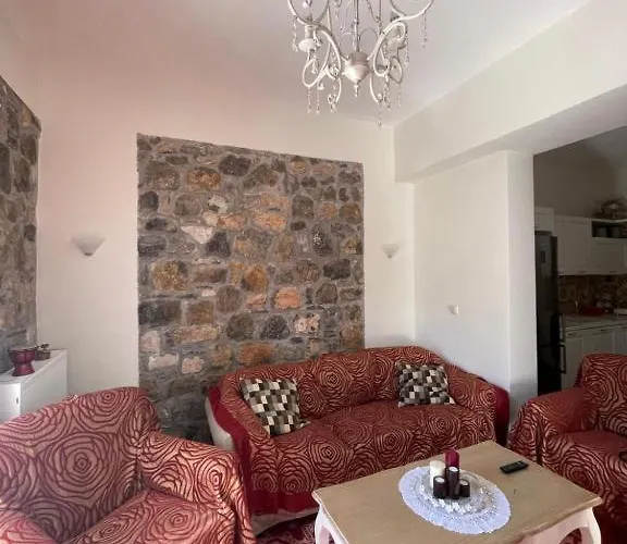 בית נופש Stymfalia Cozy Village *