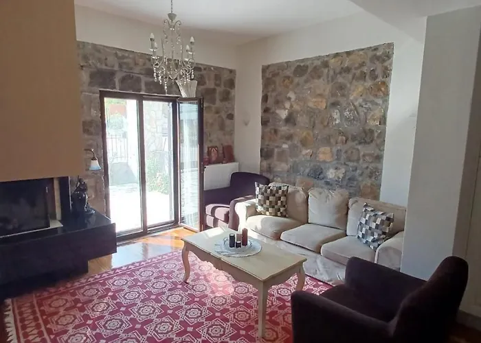 בית נופש Stymfalia Cozy Village